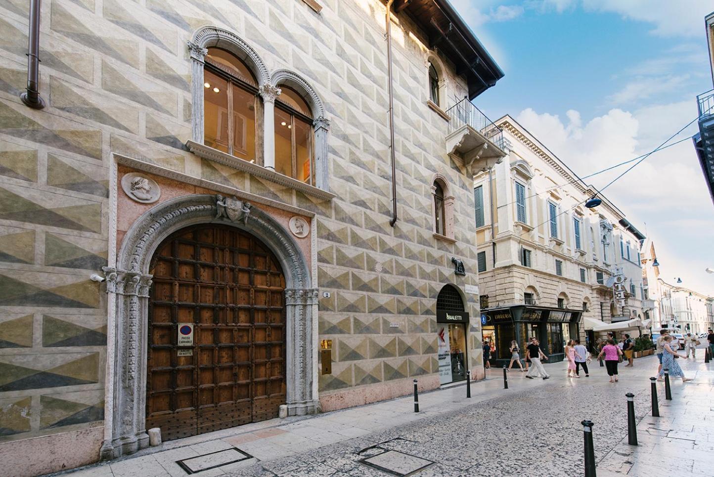 Palazzo Confalonieri Da Lisca Verona Luaran gambar