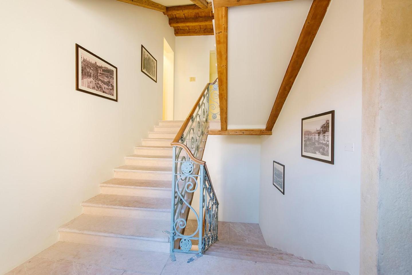 Palazzo Confalonieri Da Lisca Verona Luaran gambar